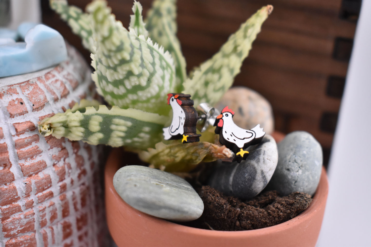 Hen Studs